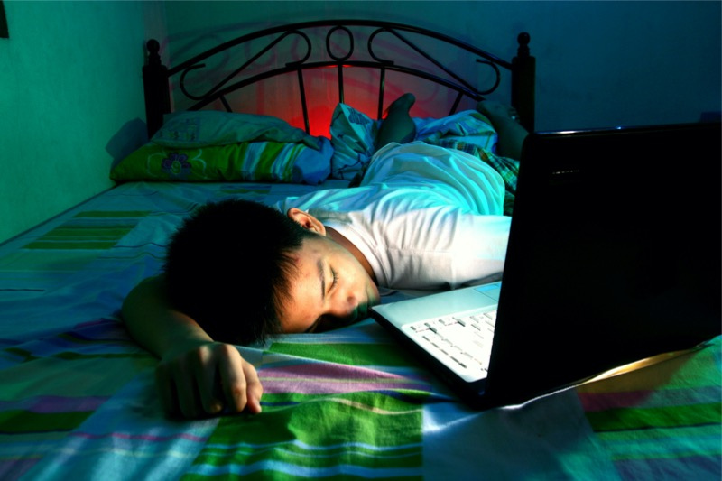 Is screen time before bedtime affecting my childs sleep-Image